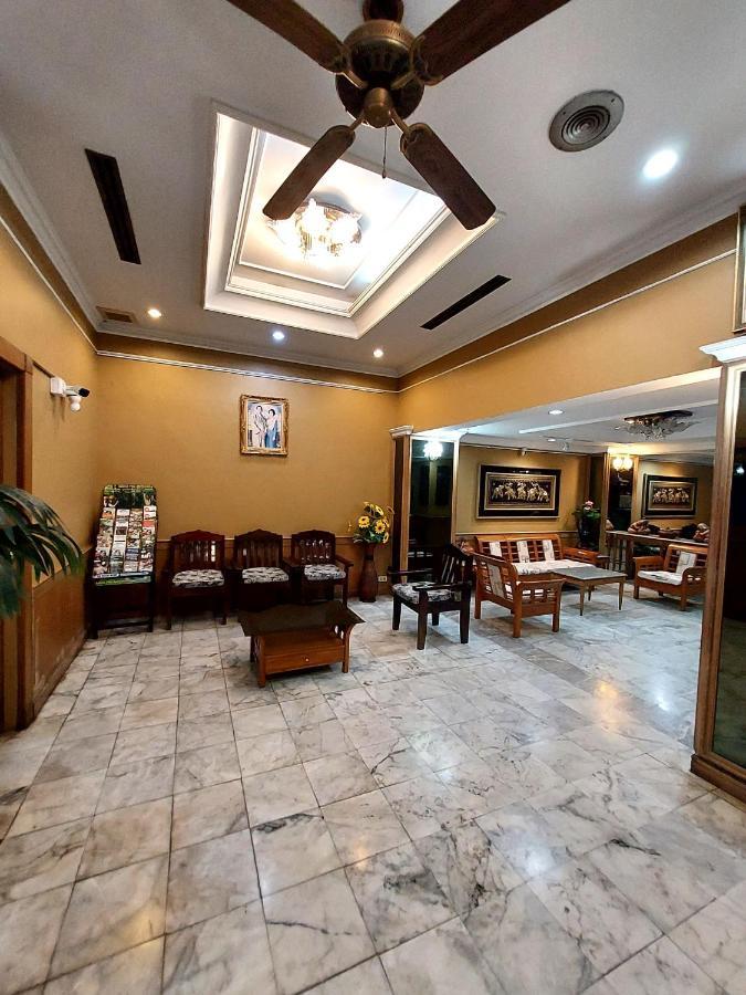 Traveller Inn Hotel Чіангмай Екстер'єр фото