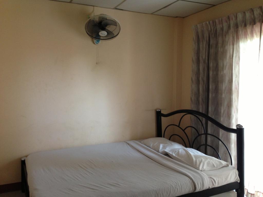 Traveller Inn Hotel Чіангмай Номер фото